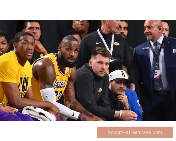 詹姆斯谈复出后努力磨合东契奇里夫斯打造球队新核心